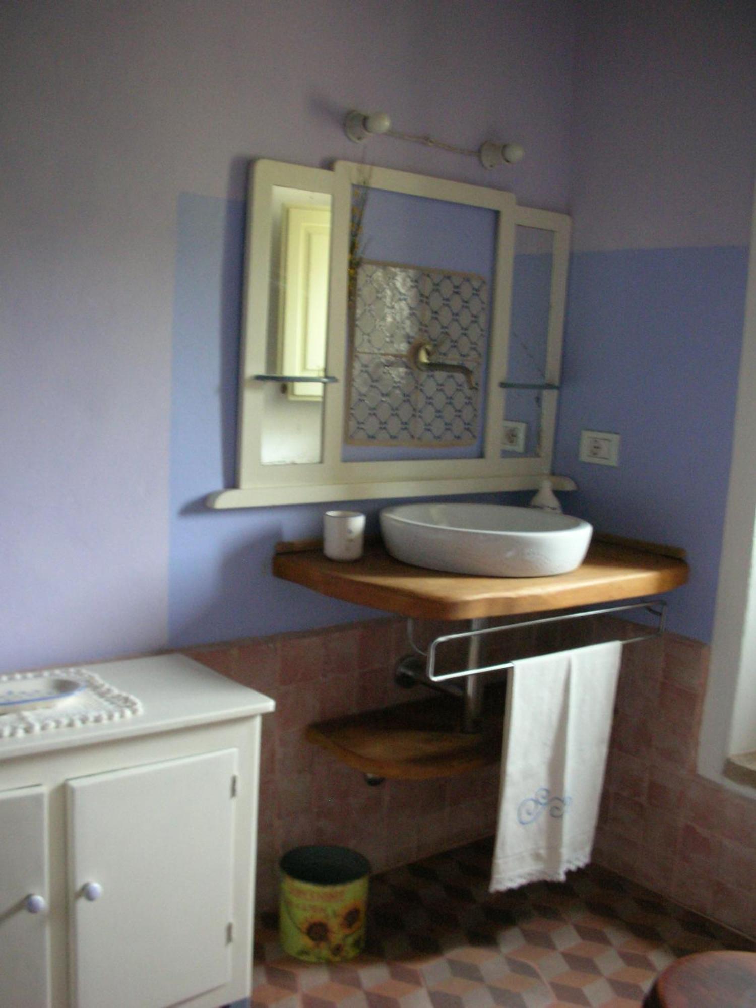 Bed and Breakfast Poggio Dei Prugnoli Tavoleto Habitación foto