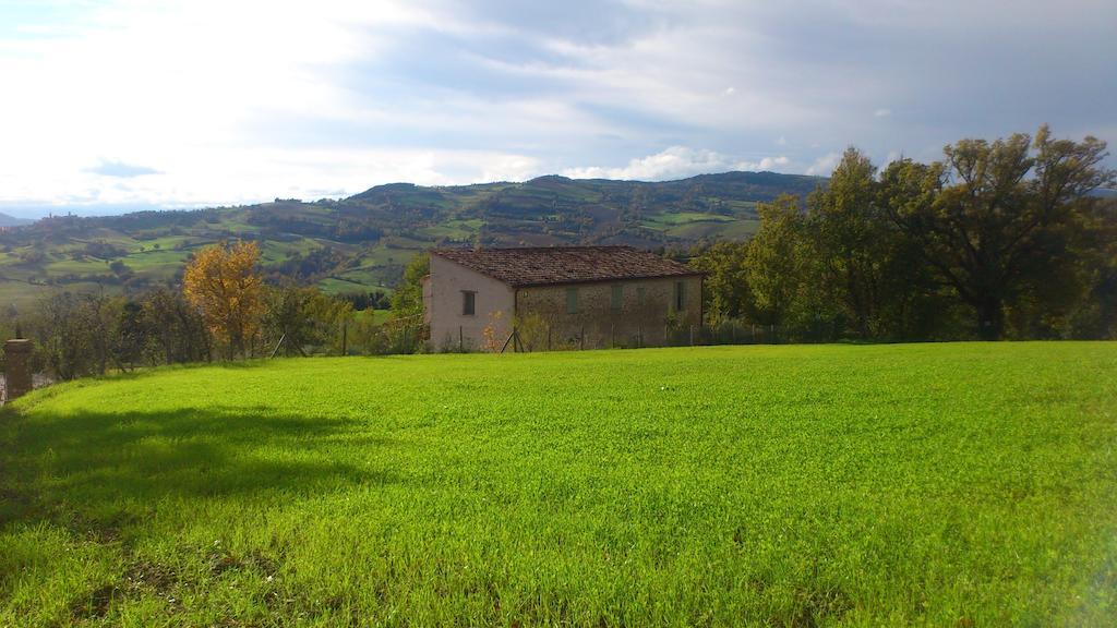 Bed and Breakfast Poggio Dei Prugnoli Tavoleto Exterior foto